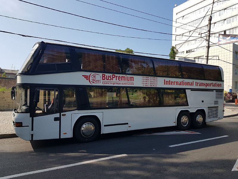Автобус Neoplan Донецк - Крым 4 BusPremium вид сбоку